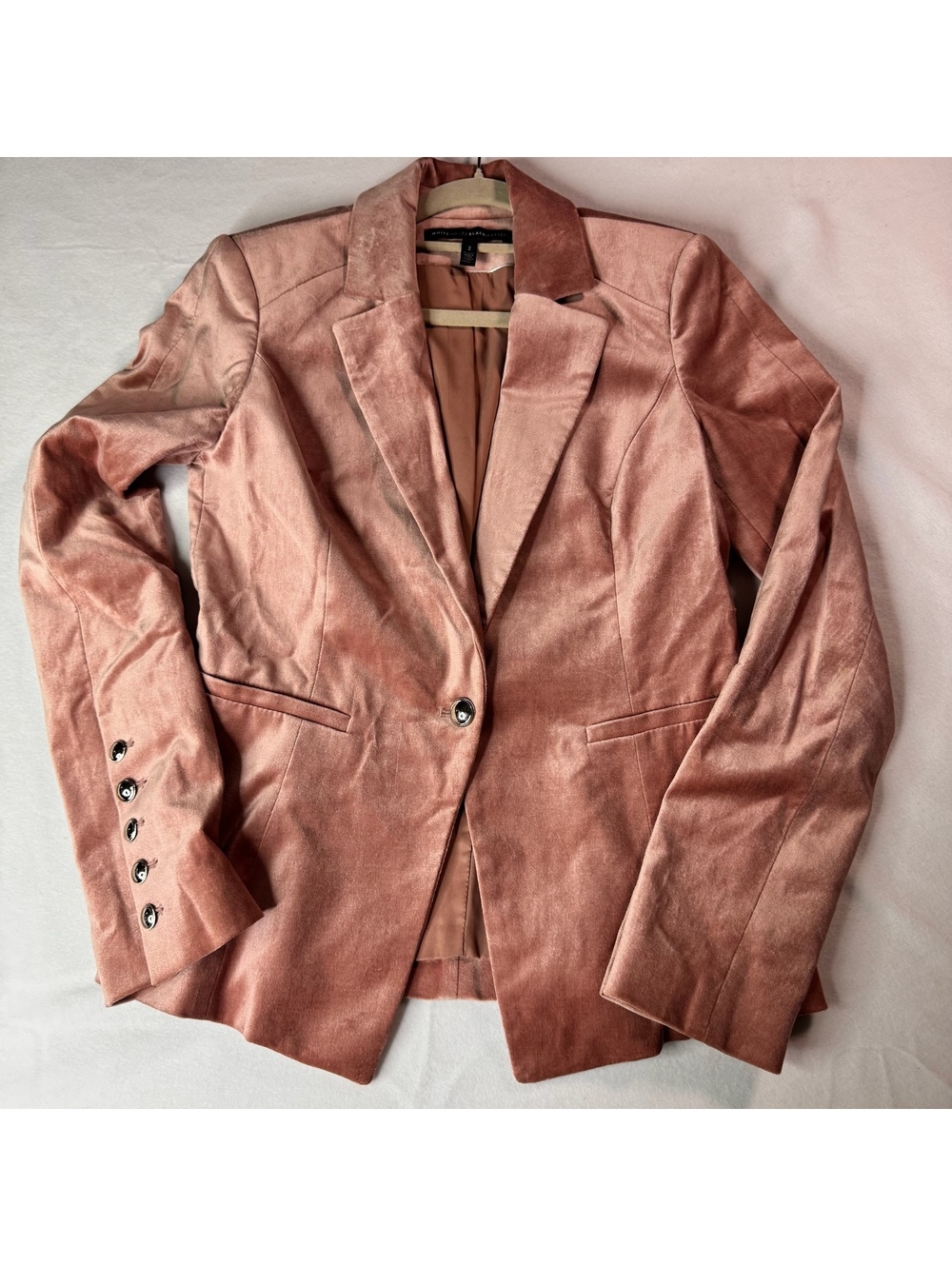 White House Black Market Women's Velvet Blazer Size 2 Pink